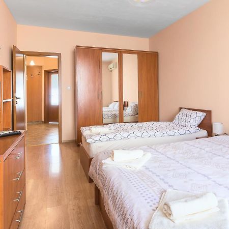 Like Home Burgas Luaran gambar
